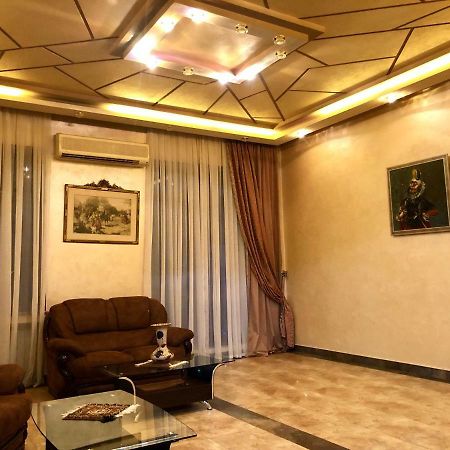 Luxury Tumanyan Apartment 耶烈万 外观 照片
