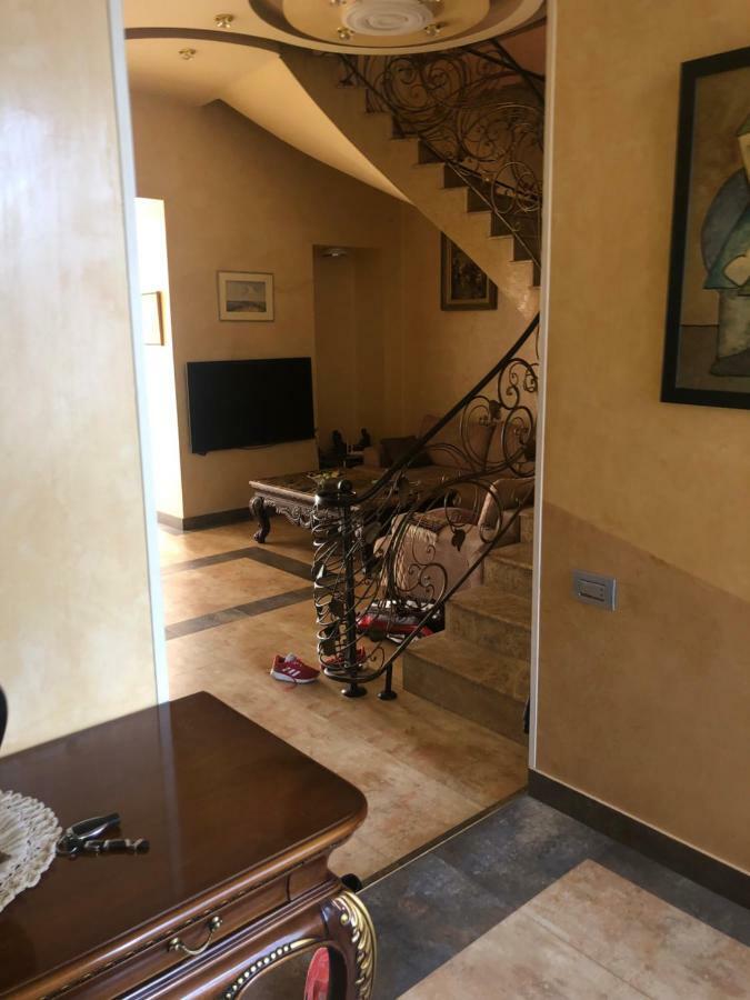 Luxury Tumanyan Apartment 耶烈万 外观 照片