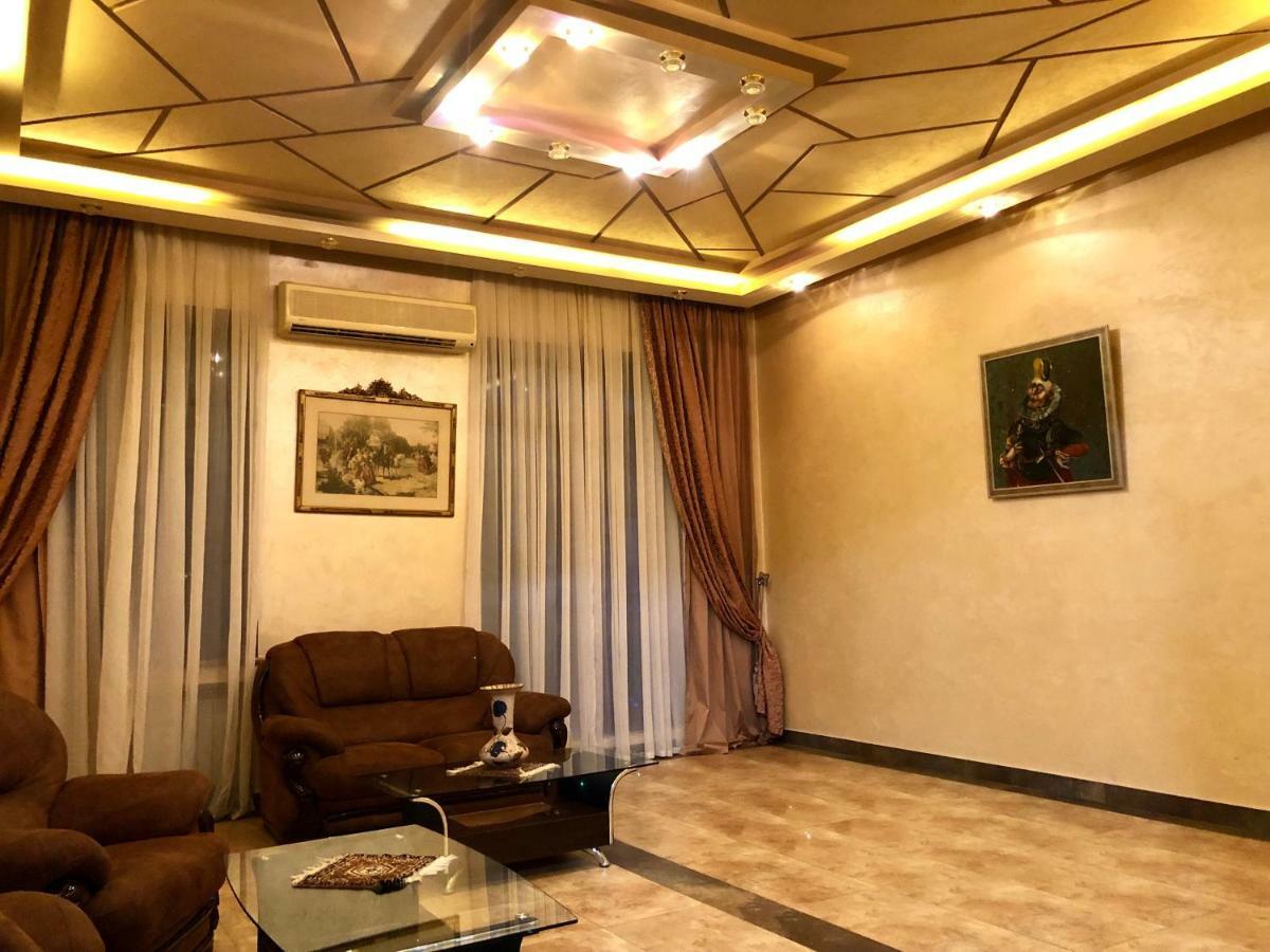 Luxury Tumanyan Apartment 耶烈万 外观 照片