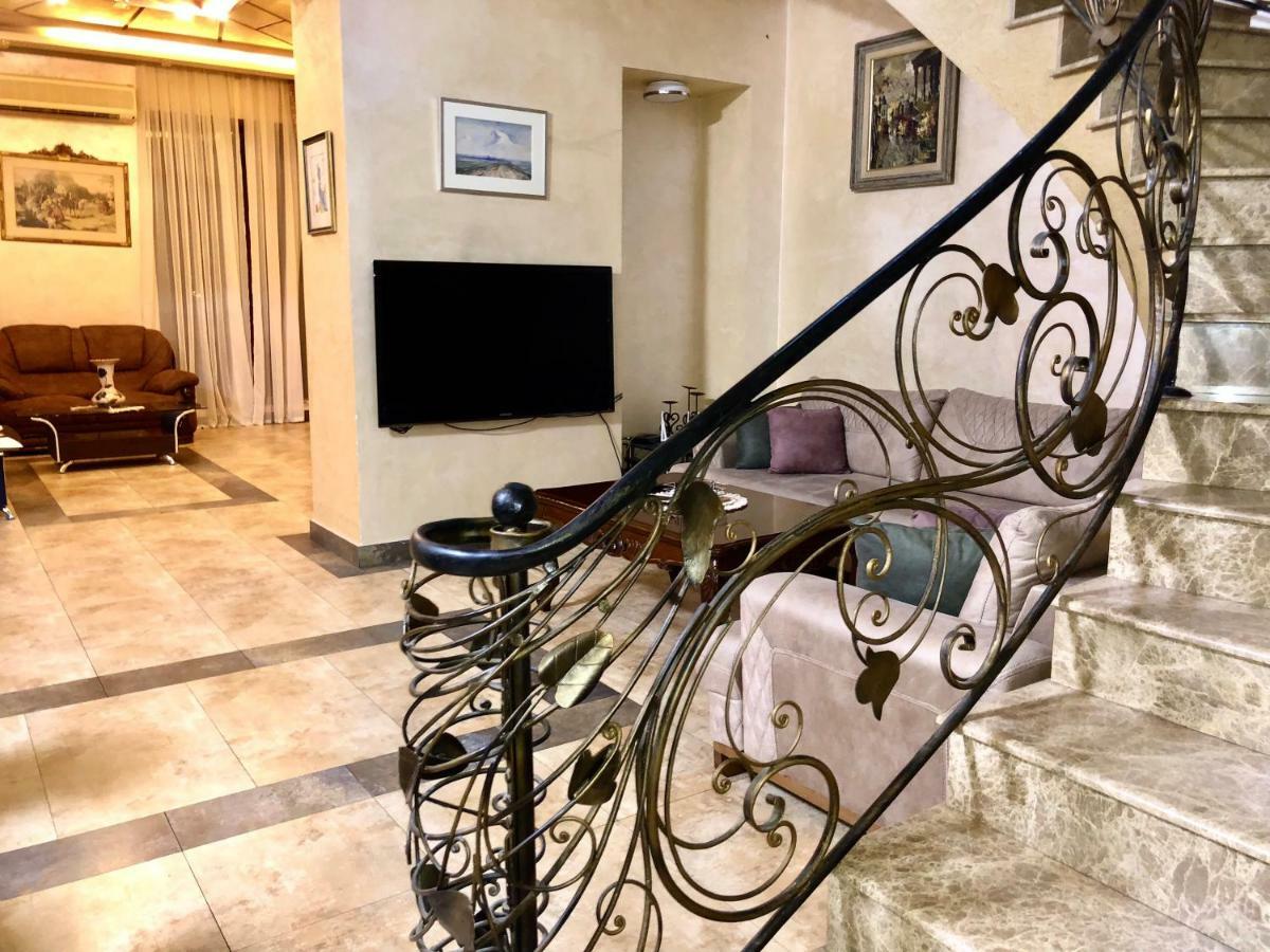 Luxury Tumanyan Apartment 耶烈万 外观 照片