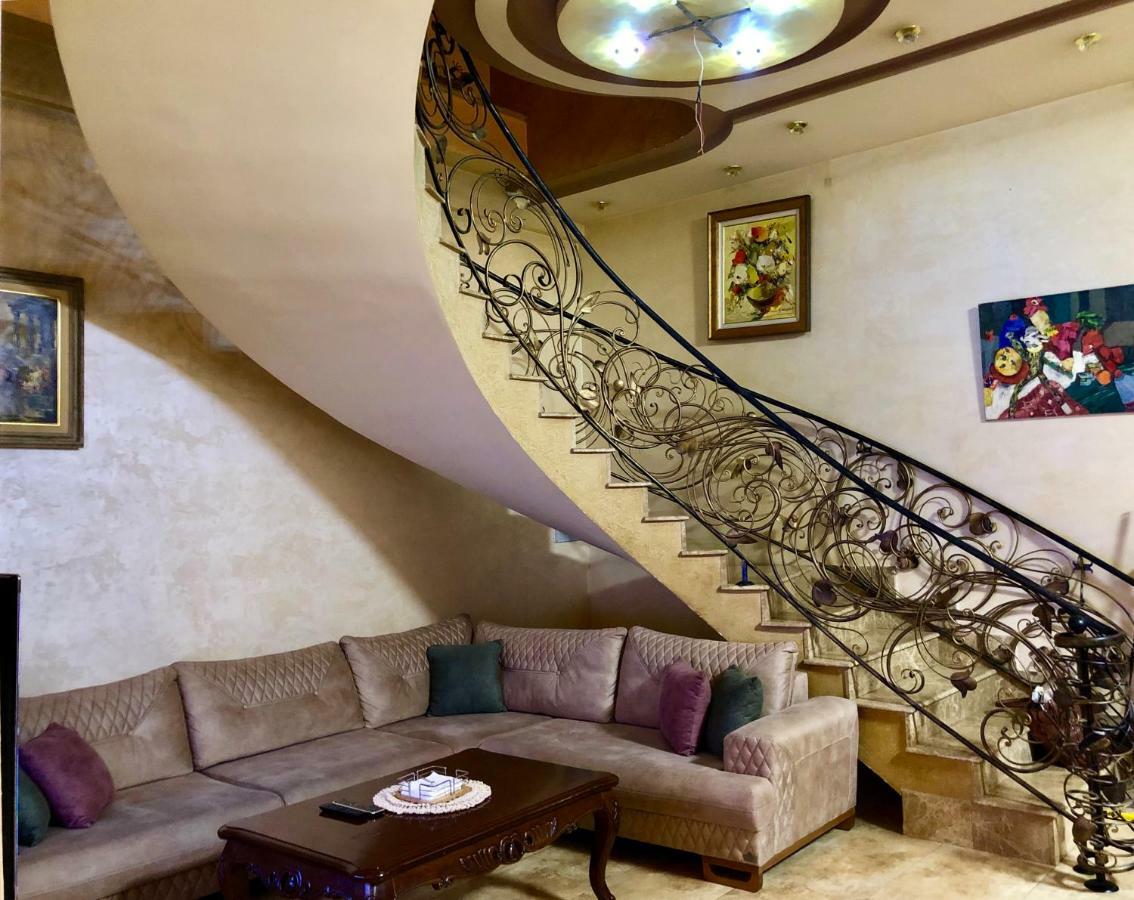 Luxury Tumanyan Apartment 耶烈万 外观 照片