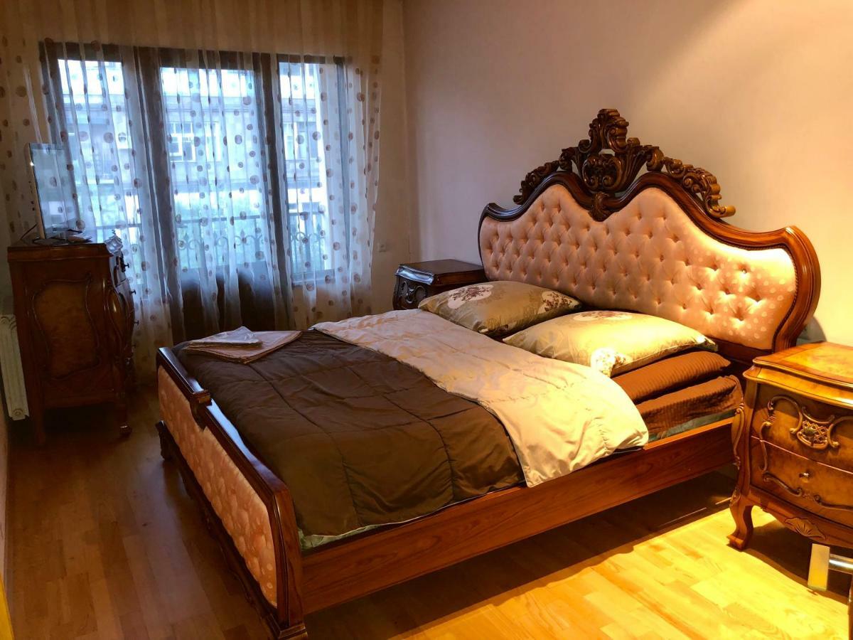 Luxury Tumanyan Apartment 耶烈万 外观 照片