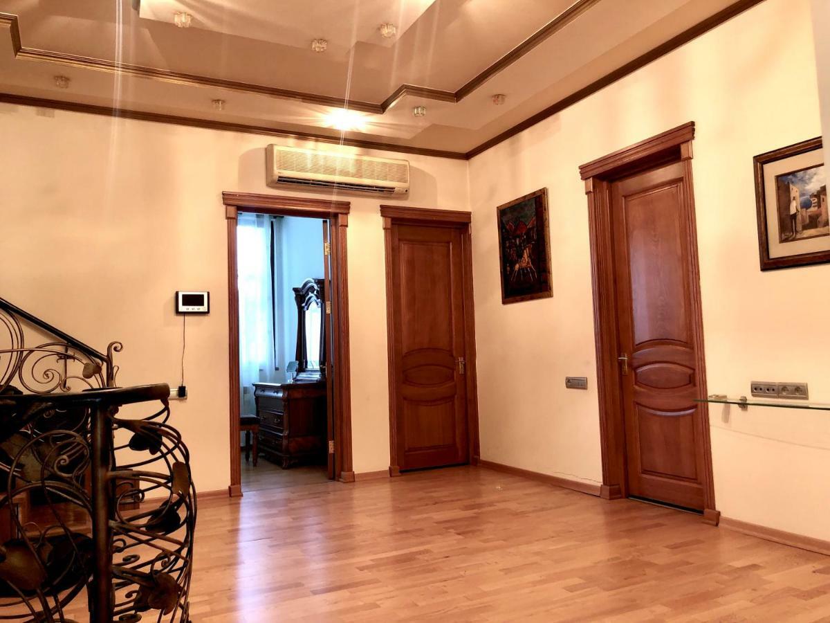 Luxury Tumanyan Apartment 耶烈万 外观 照片